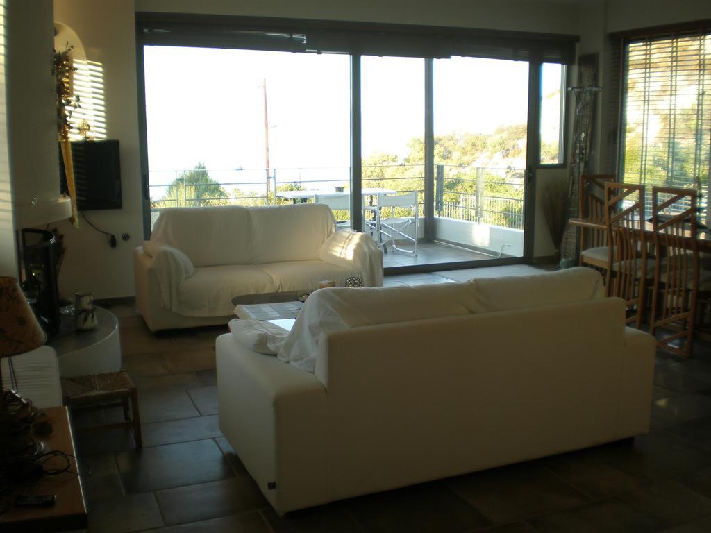Villa Marvelous House By The Sea Limni Vouliagmenis Exterior foto